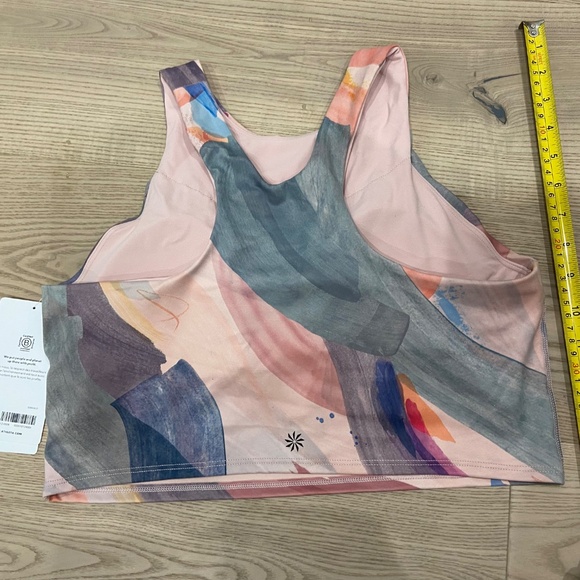 Athleta Conscious Crop size A-C cup Workout top - Picture 3 of 3